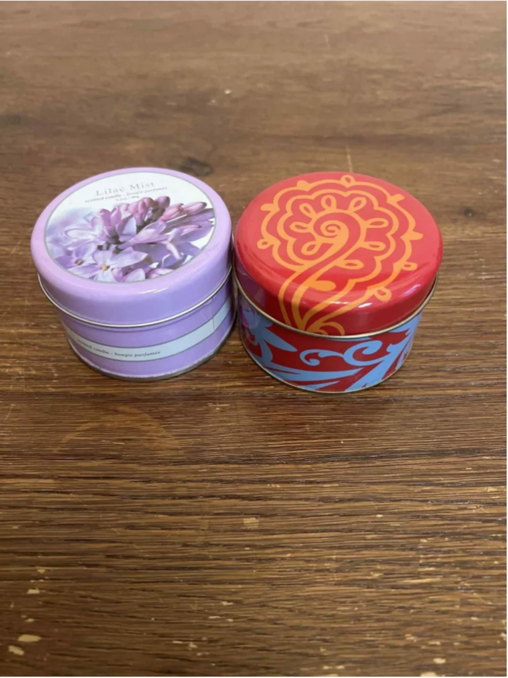 Set of 2 Scented Candles in Decorative Tins Lilac Mist & Vanilla 3.2 oz New